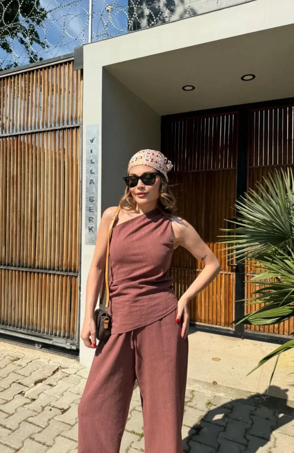 Kadın Keten Asimetrik Tek Omuzlu Bluz Pantalon Takım- Bordo