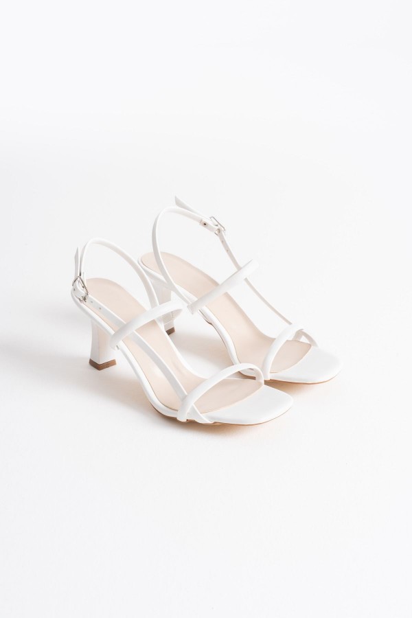 Kadın Beyaz Topuklu Sandalet TR12MY06B