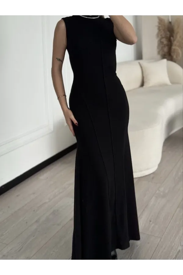 Kolsuz Yarım Bogazlı Uzun Elbise- Siyah