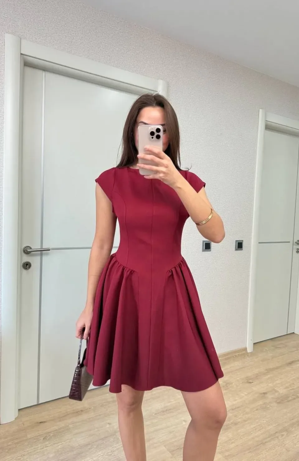 Sırt dekolteli Çan Detaylı Mini Elbise - Bordo