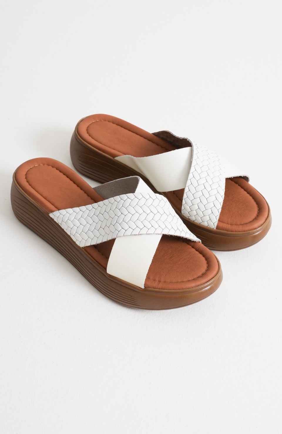 Beyaz Hakiki Deri Terlik TR31MY53M Somersan Giyim | Kadın, Erkek ve Çocuk Moda