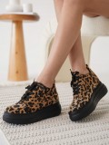 Kadın Gizli Topuk Siyah Taban Leopar Spor Ayakkabı TR10MS01K Somersan Giyim | Kadın, Erkek ve Çocuk Moda