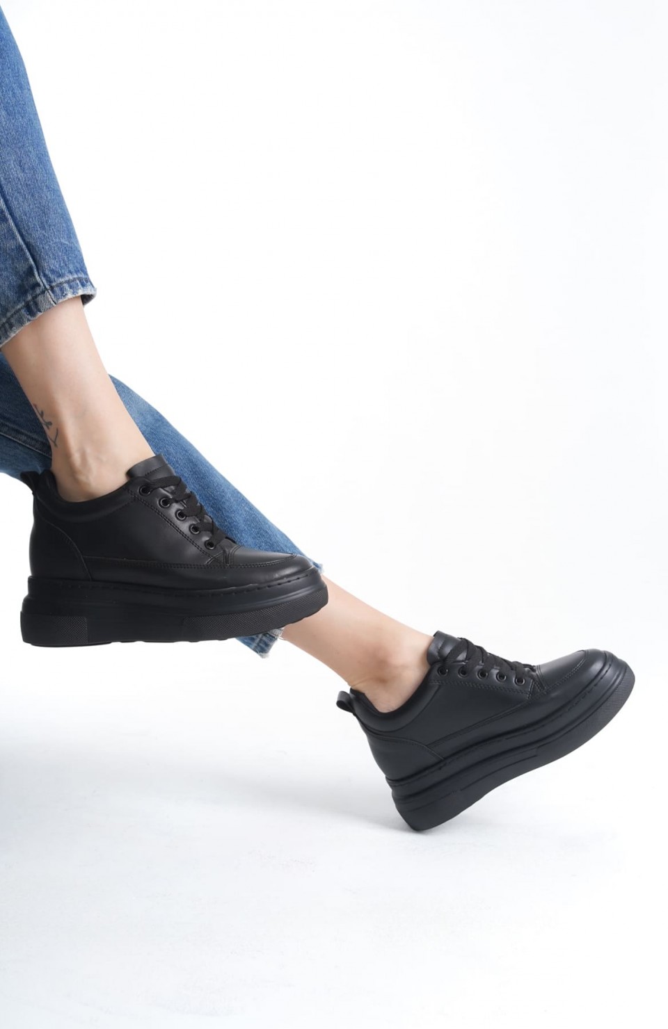 Kadın Gizli Topuk Siyah Spor Ayakkabı Somersan Giyim | Kadın, Erkek ve Çocuk Moda