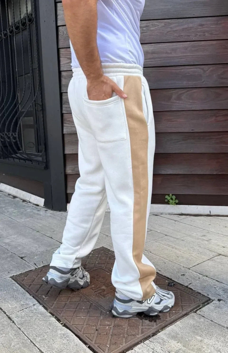 Erkek Üç İplik Kışlık Pamuklu Yandan Garneli Kalın Bej Şeritli Cepli Eşofman Altı - Beyaz