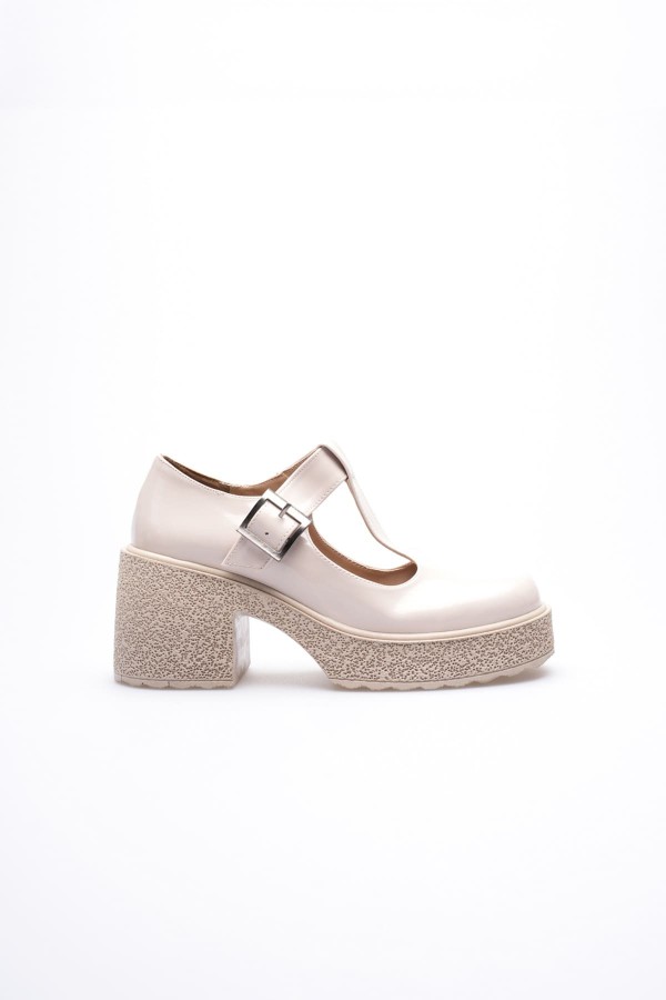 Kadın Bej Rugan Günlük Ayakkabı TR06MS06D