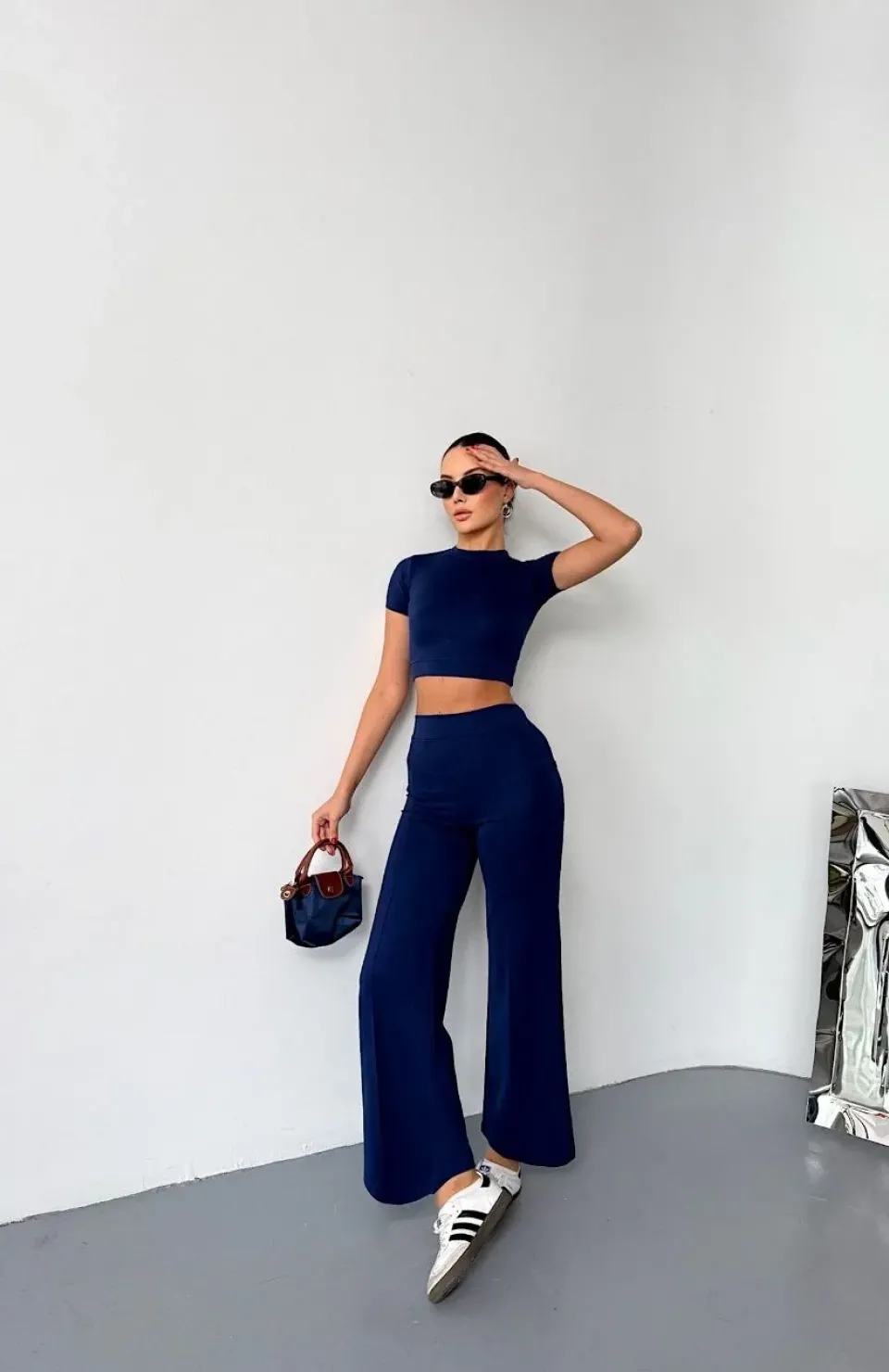 Osy Modal Yumuşak Dokulu Kumaş Kısa Kollu Crop Alt ispanyol Paça Pantalon ikili Takım - Lacivert