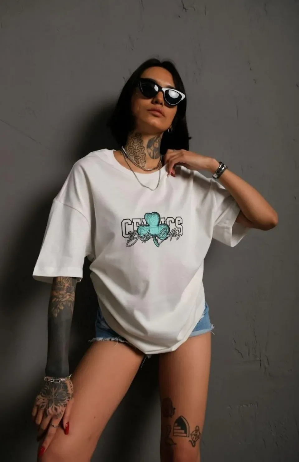 Kadın Sırt Baskılı T-shirt - Beyaz