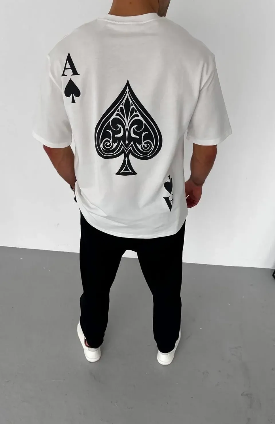 Unisex Bisiklet Yaka Baskılı Oversize T-Shirt - Beyaz Somersan Giyim | Kadın, Erkek ve Çocuk Moda