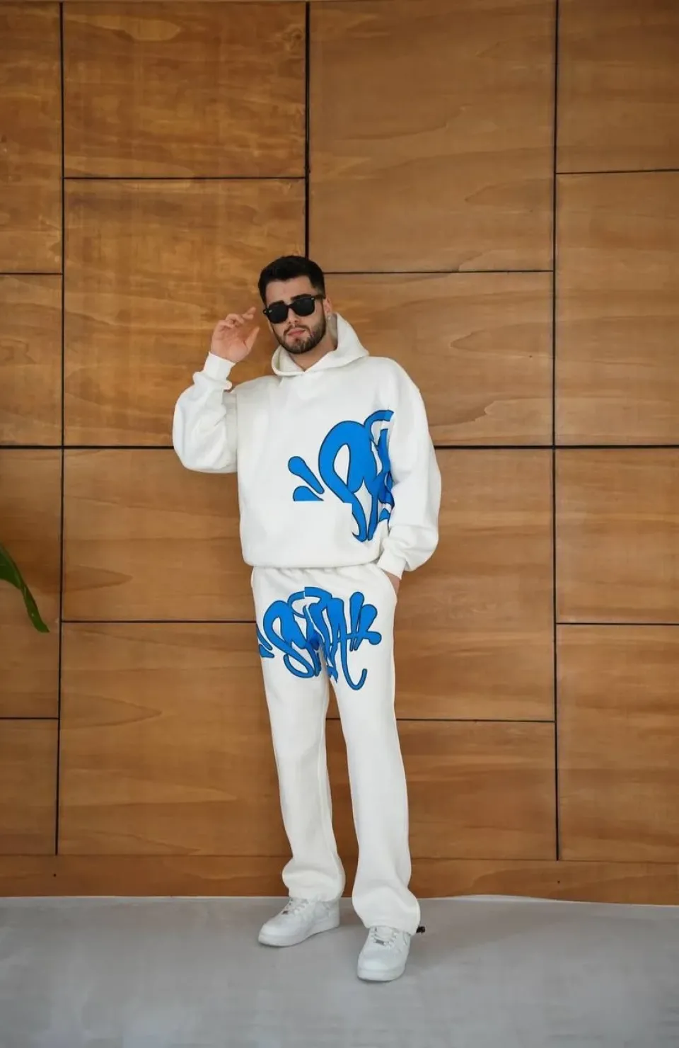 Erkek Kapüşonlu Eşofman Takım Graffiti Baskılı  Oversize Rahat Kalıp, Kanguru Cepli, Streetwear Tarzında Premium Ürün 3 iplik Pamuklu - Beyaz