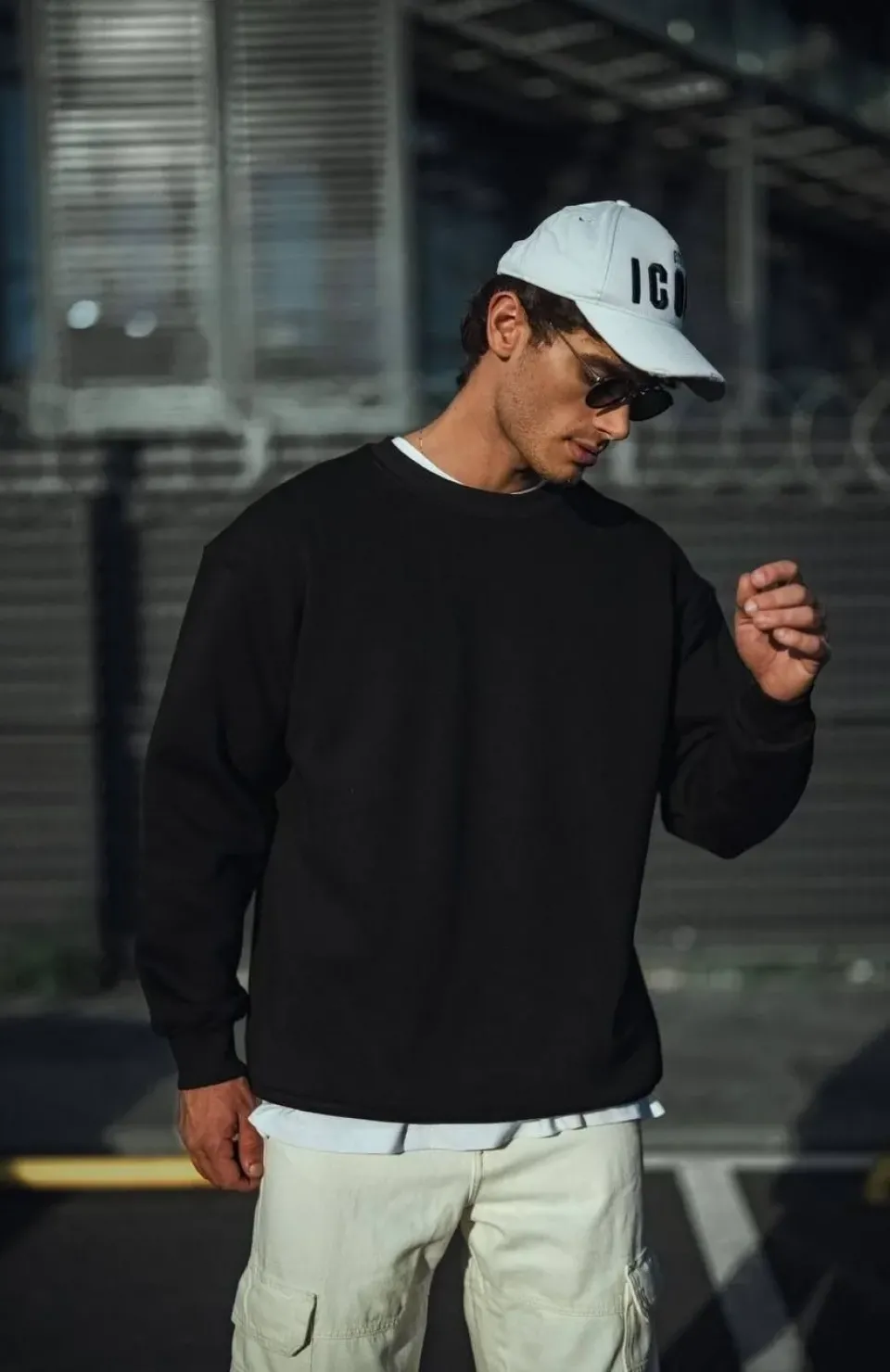 Kışlık Bisiklet Yaka Üç İplik Basic SweatShirt - Siyah