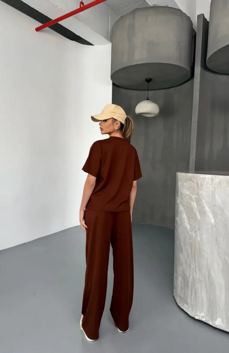 Osy Modal Yumuşak Dokulu Kumaş Kısa Kollu Bluz Rahat Pantalon ikili Takım- Kahverengi