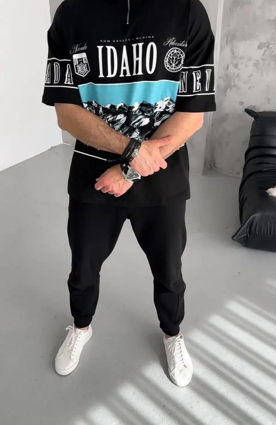 Unisex Baskılı Yarım Fermuarlı T-Shirt - Siyah