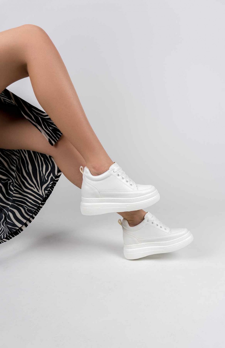 Kadın Gizli Topuk Beyaz Spor Ayakkabı Somersan Giyim | Kadın, Erkek ve Çocuk Moda