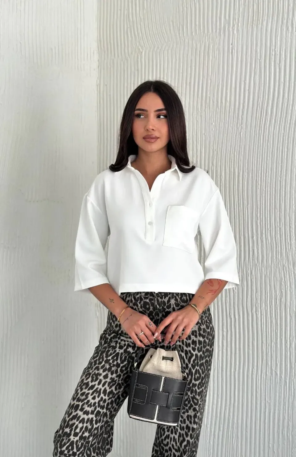 Z Krep Kadın Crop Yakalı Gömlek İlik Düğmeli Üç Çeyrek Sleeve Kol - Beyaz