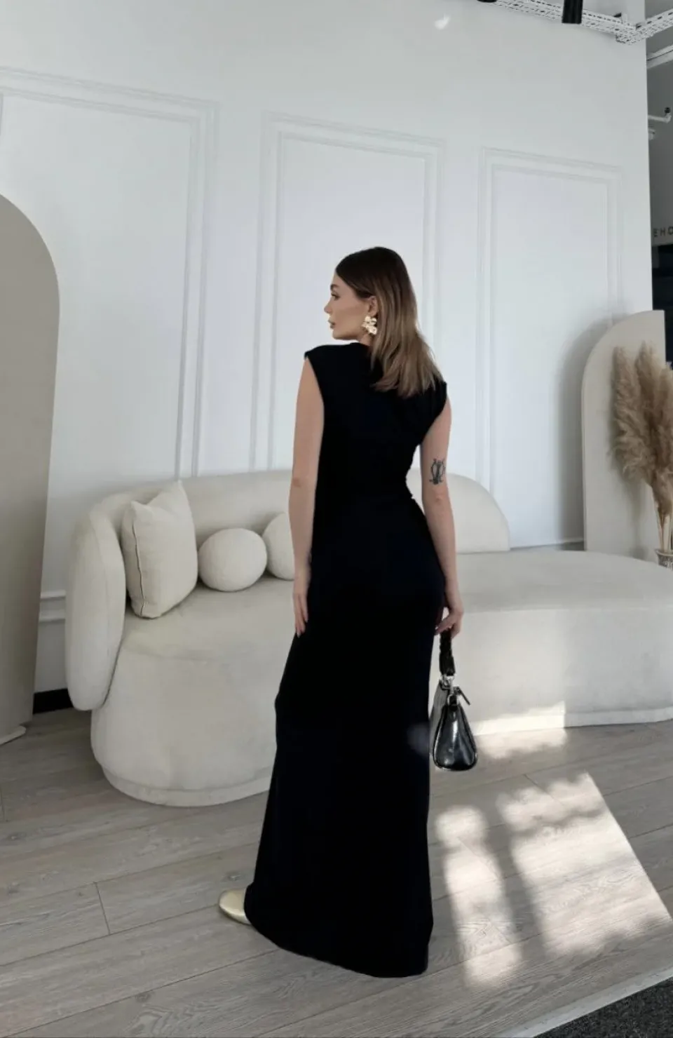 Kolsuz Uzun Likralı Elbise - Siyah