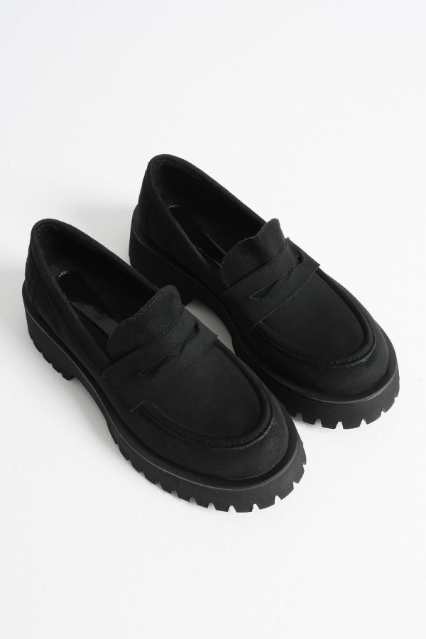 Kadın Günlük Siyah Süet Loafer Ayakkabı TR10MS02C