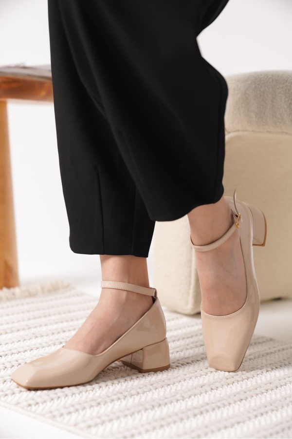 Bej Rugan Kadın Topuklu Ayakkabı TR18MS16B