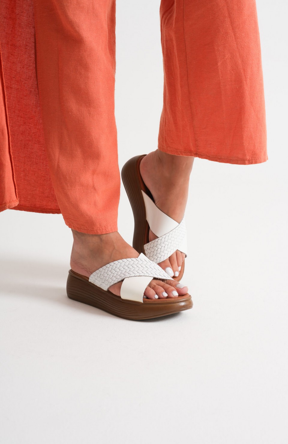 Beyaz Hakiki Deri Terlik TR31MY53M Somersan Giyim | Kadın, Erkek ve Çocuk Moda