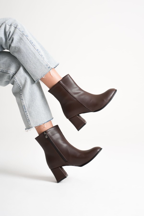 Kadın Kışlık Acı Kahve Kalın Topuklu Bot TR12MK04E