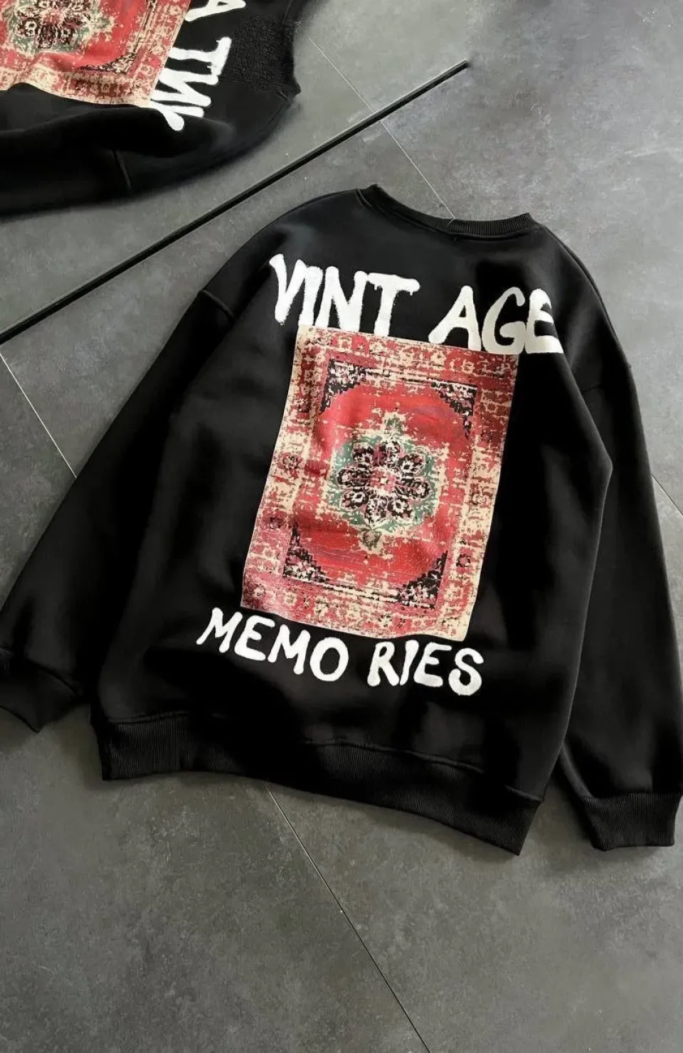 Bisiklet Yaka Üç İplik Baskılı Oversize SweatShirt - Siyah