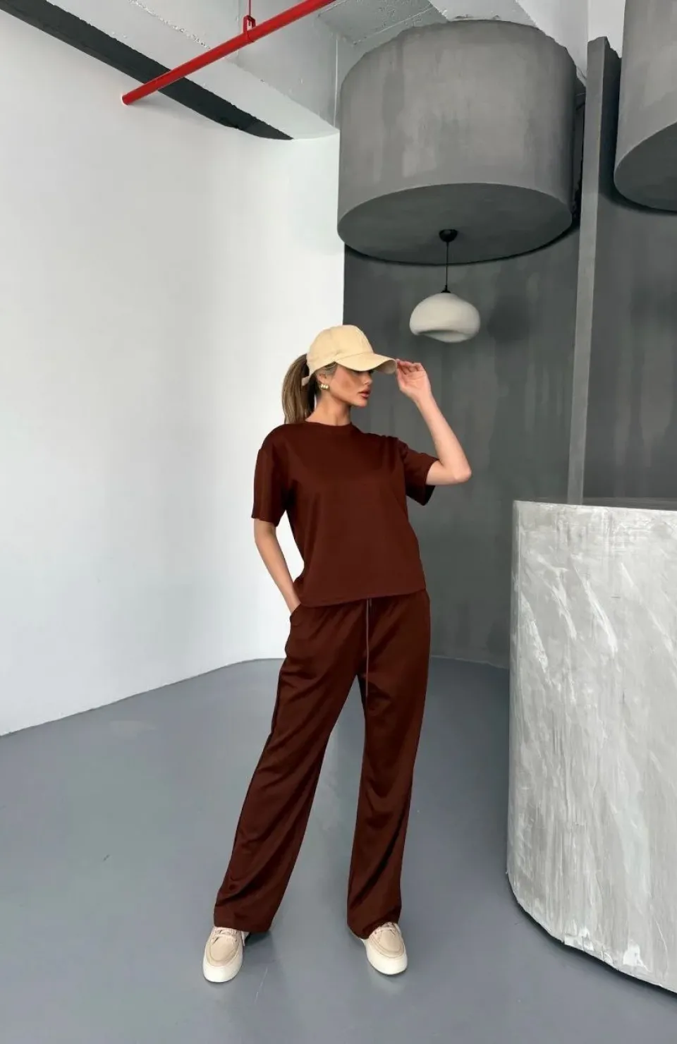 Osy Modal Yumuşak Dokulu Kumaş Kısa Kollu Bluz Rahat Pantalon ikili Takım- Kahverengi