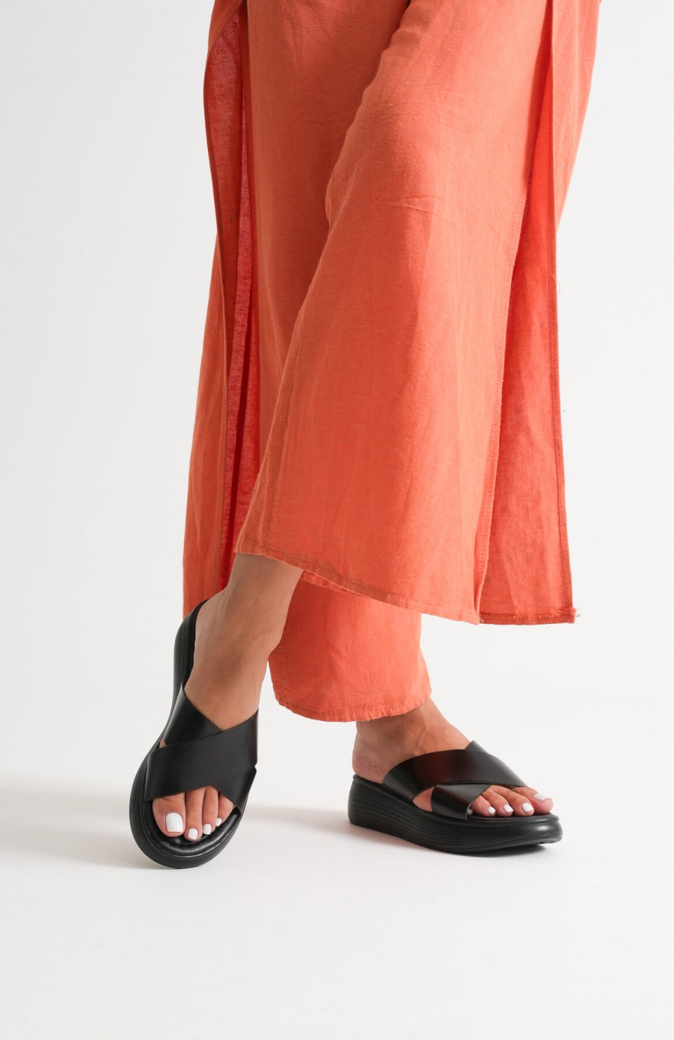 Siyah Hakiki Deri Terlik TR31MY53A Somersan Giyim | Kadın, Erkek ve Çocuk Moda