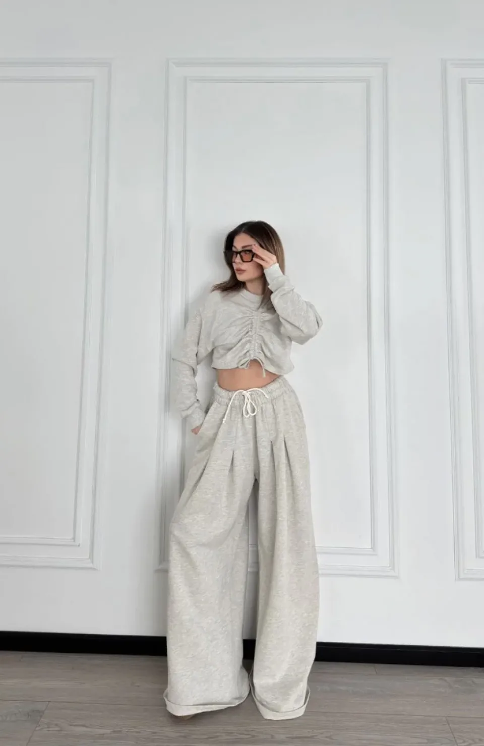 Uzun Kollu Önü İp Büzgülü Crop ve Pantolon İkili Takım - Gri