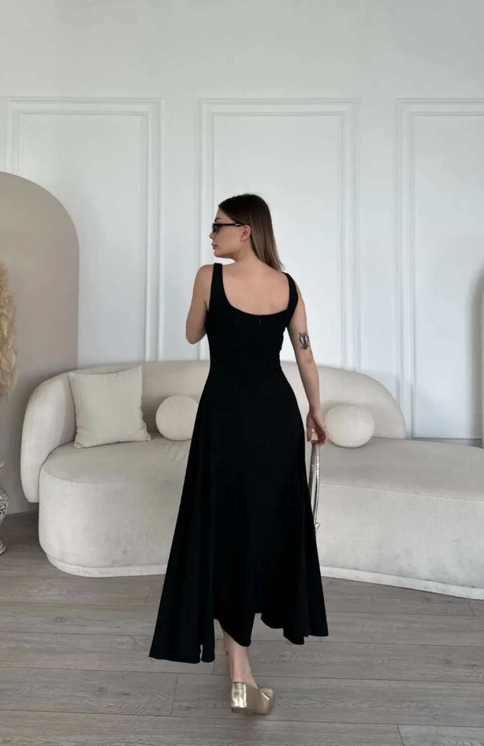 Sırt Dekolteli Kolsuz Uzun Elbise - Siyah