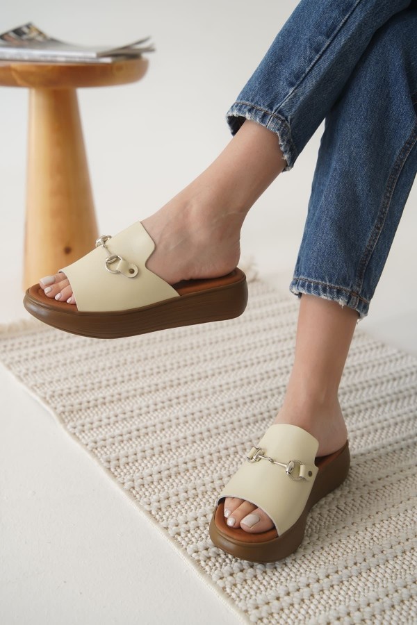 Bej Hakiki Deri Terlik TR31MY62C