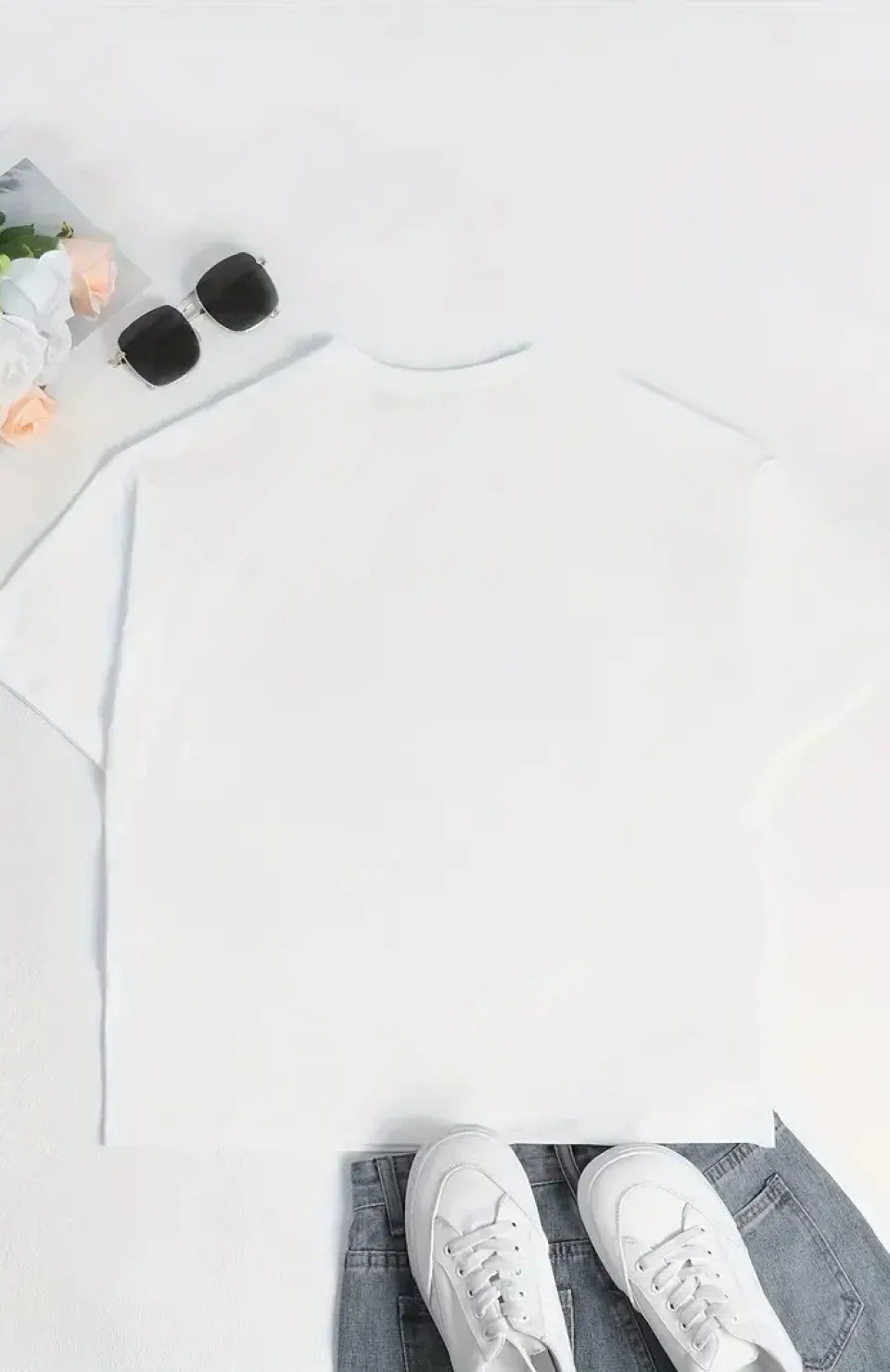 Ördek Baskılı ve Yuvarlak Yakalı Kadın Günlük Büyük Boy Siyah Tişört. - Beyaz