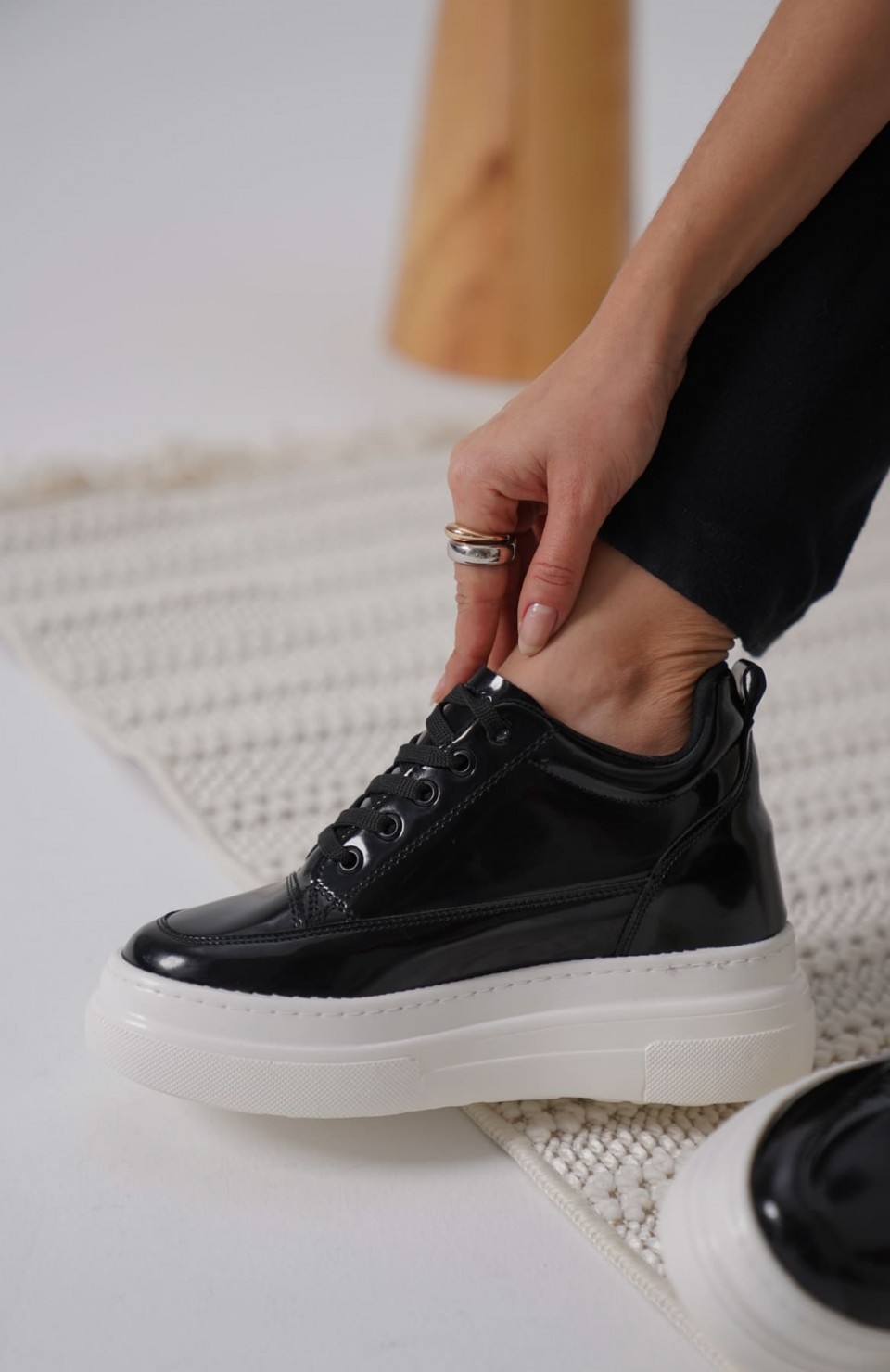 Kadın Gizli Topuk Siyah Spor Ayakkabı TR10MS01F Somersan Giyim | Kadın, Erkek ve Çocuk Moda