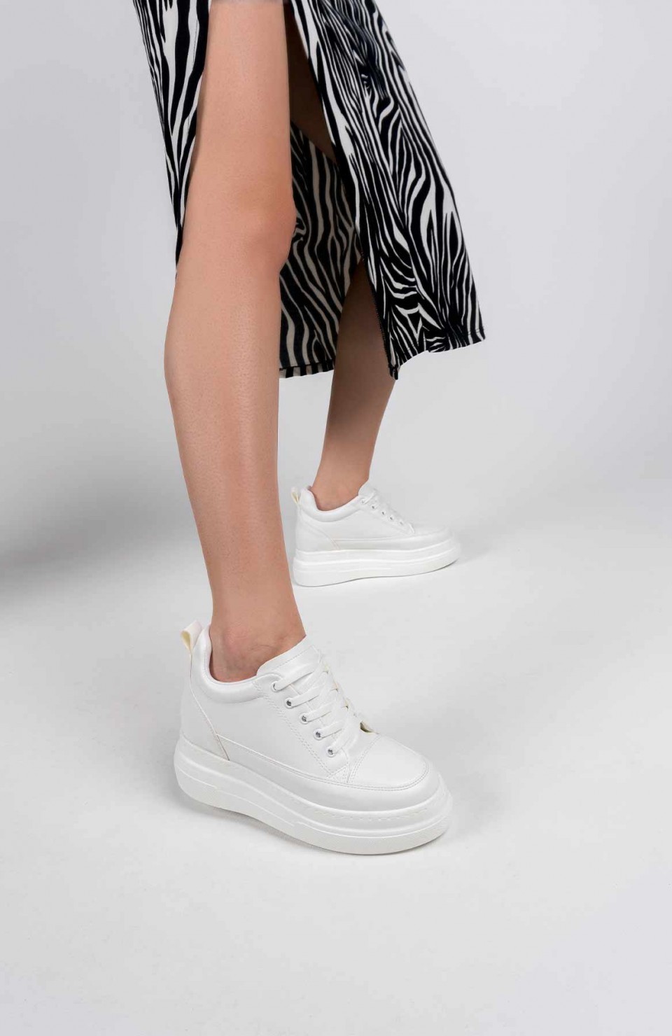 Kadın Gizli Topuk Beyaz Spor Ayakkabı Somersan Giyim | Kadın, Erkek ve Çocuk Moda