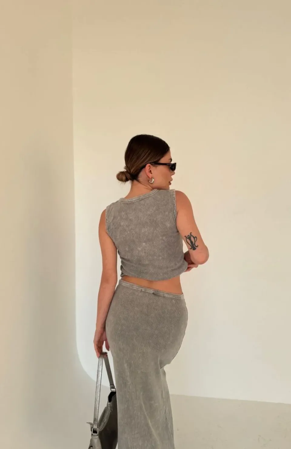 Uzun Etekli Önü Düğmeli Badi İkili Takım- Gri