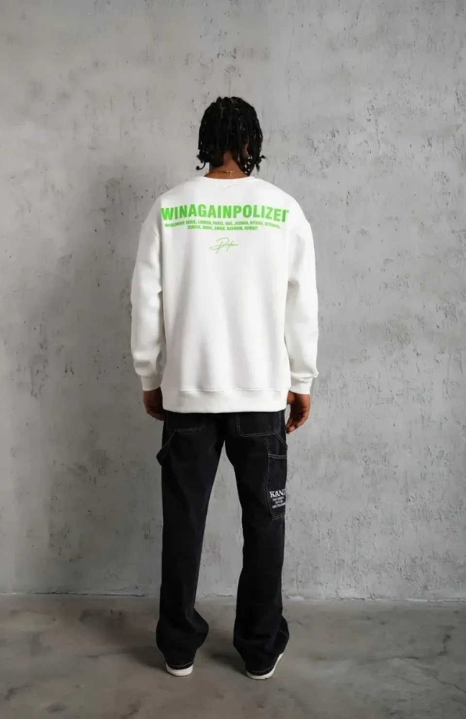 Erkek Oversize Sweatshirt – Beyaz Renk | Ön ve Sırt Baskılı, Üç İplik İçi Pamuklu Kumaş, Rahat Kalıp, Ribanalı Kışlık Sweat | Winagain Polizei Serisi - Beyaz