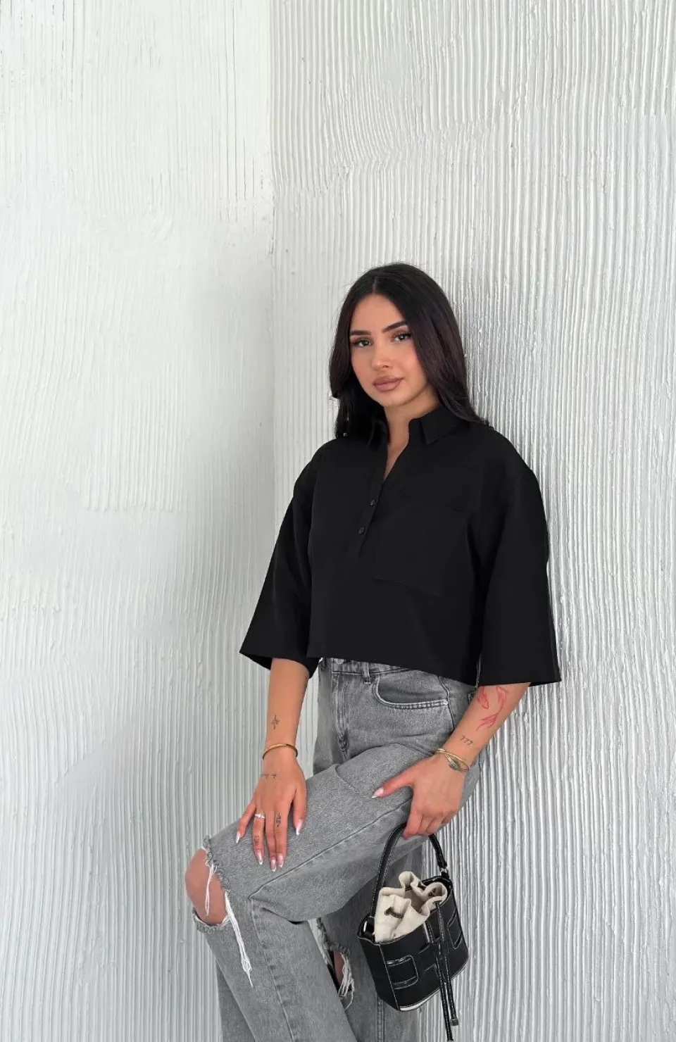 Z Krep Kadın Crop Yakalı Gömlek İlik Düğmeli Üç Çeyrek Sleeve Kol - Siyah