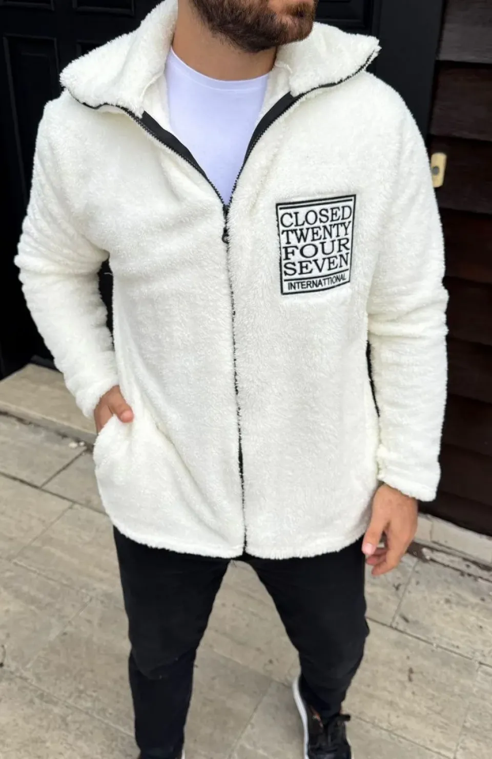 Erkek Polar Fermuarlı Sweatshirt – Kapüşonsuz, Cepli, Yumuşak Dokulu, Oversize Rahat Kalıp, Kışlık Sıcak Tutan Fermuarlı Üst - Beyaz