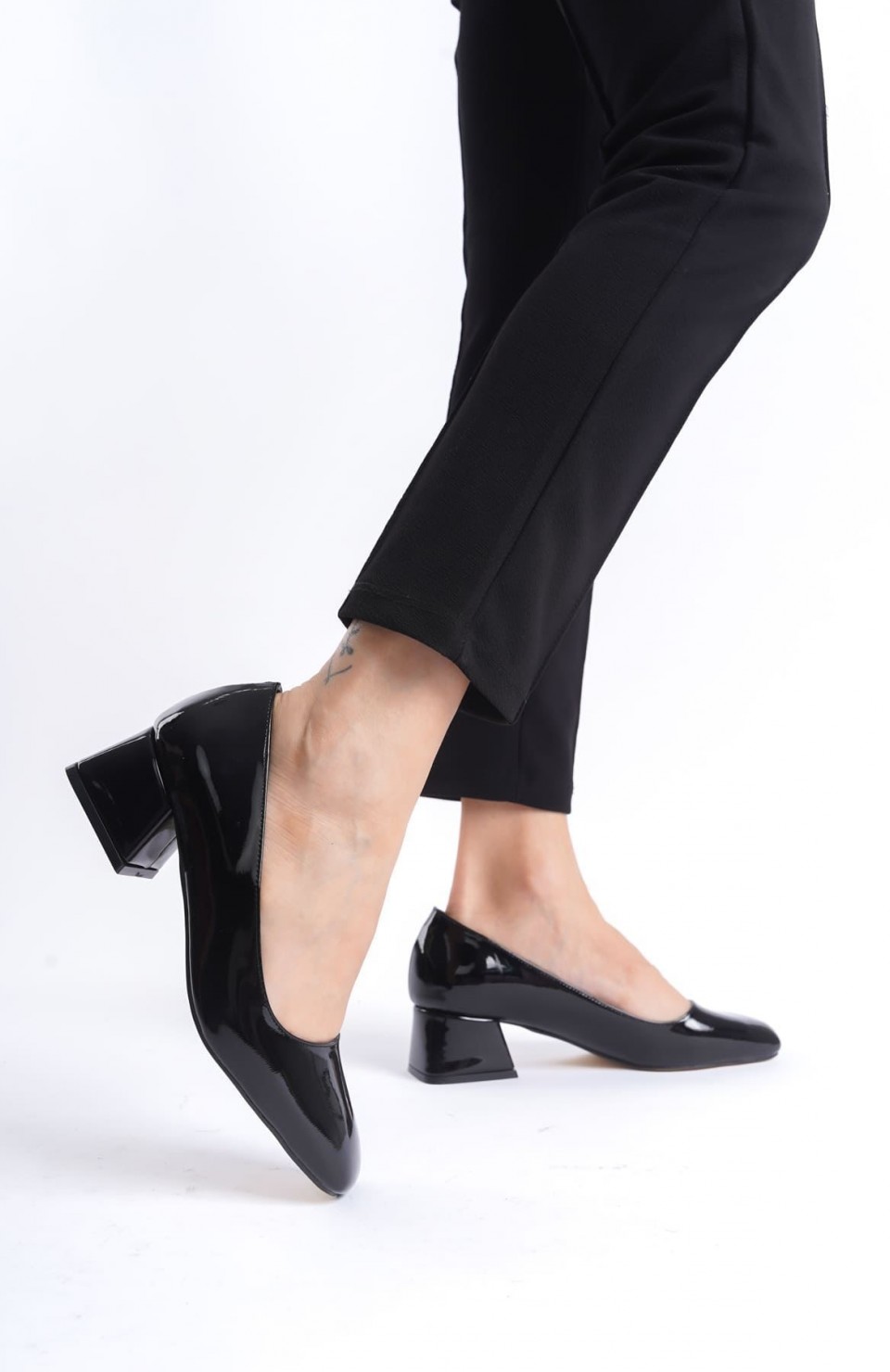 Kadın Siyah Rugan Topuklu Ayakkabı TR08MS23E Somersan Giyim | Kadın, Erkek ve Çocuk Moda