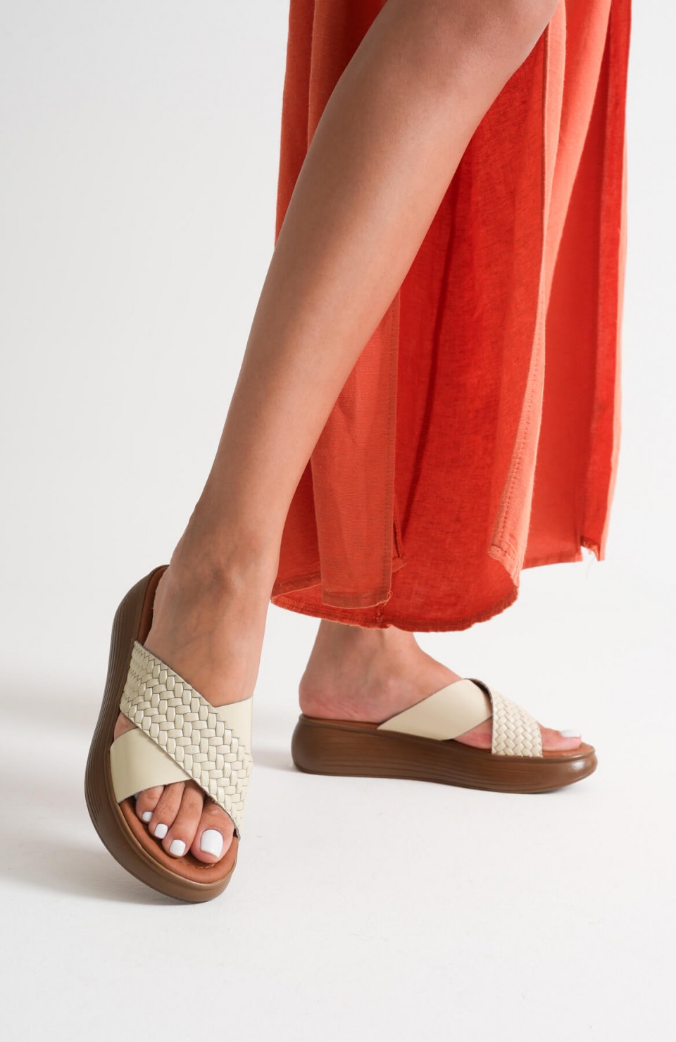 Bej Hakiki Deri Terlik TR31MY53H Somersan Giyim | Kadın, Erkek ve Çocuk Moda