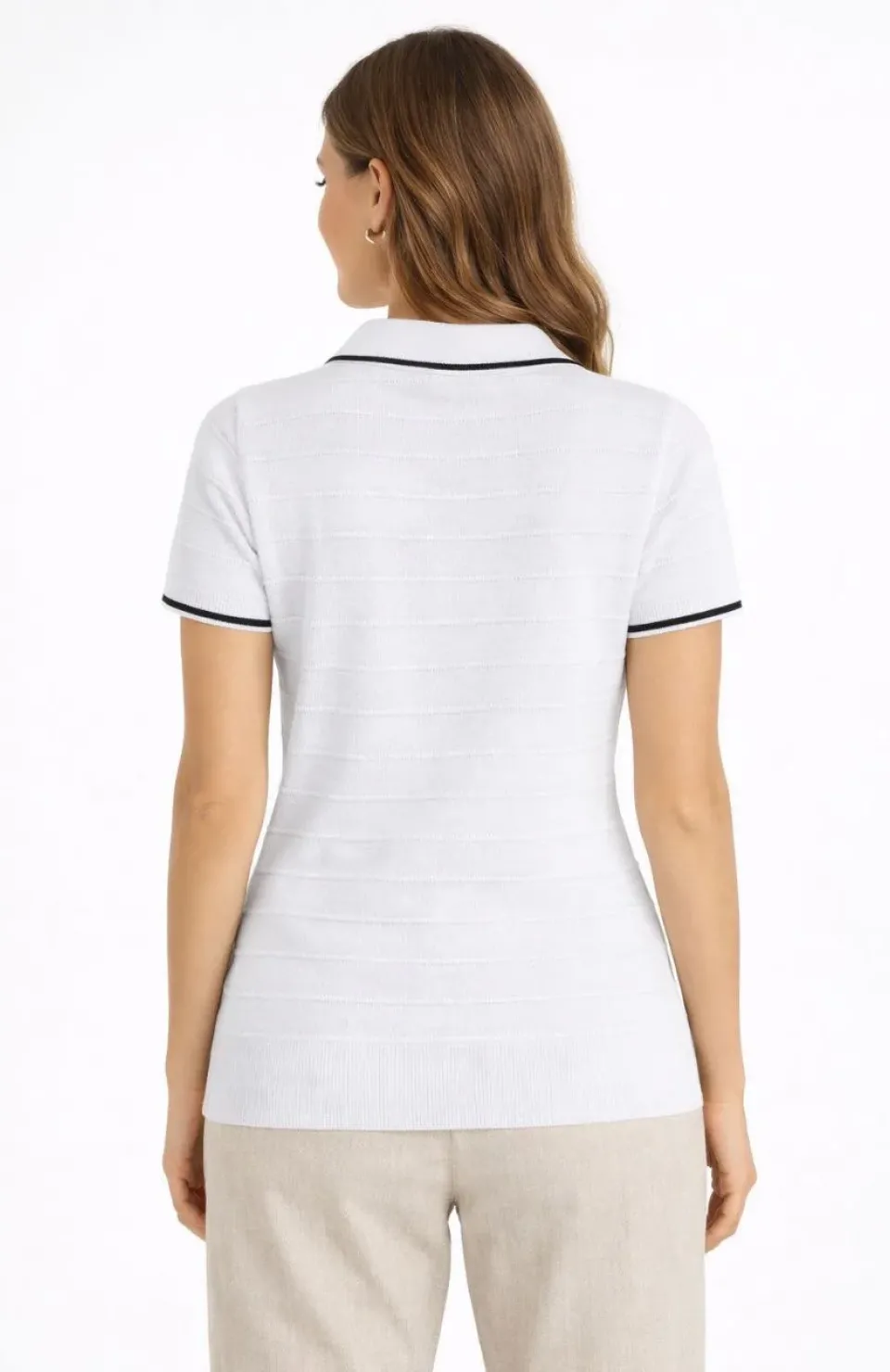 Kadın Triko Kumaş Yakalı Düğmesiz Açık Yaka Fitilli Kısa Kollu Regular Fit Tişört T-shirt - Beyaz Somersan Giyim | Kadın, Erkek ve Çocuk Moda