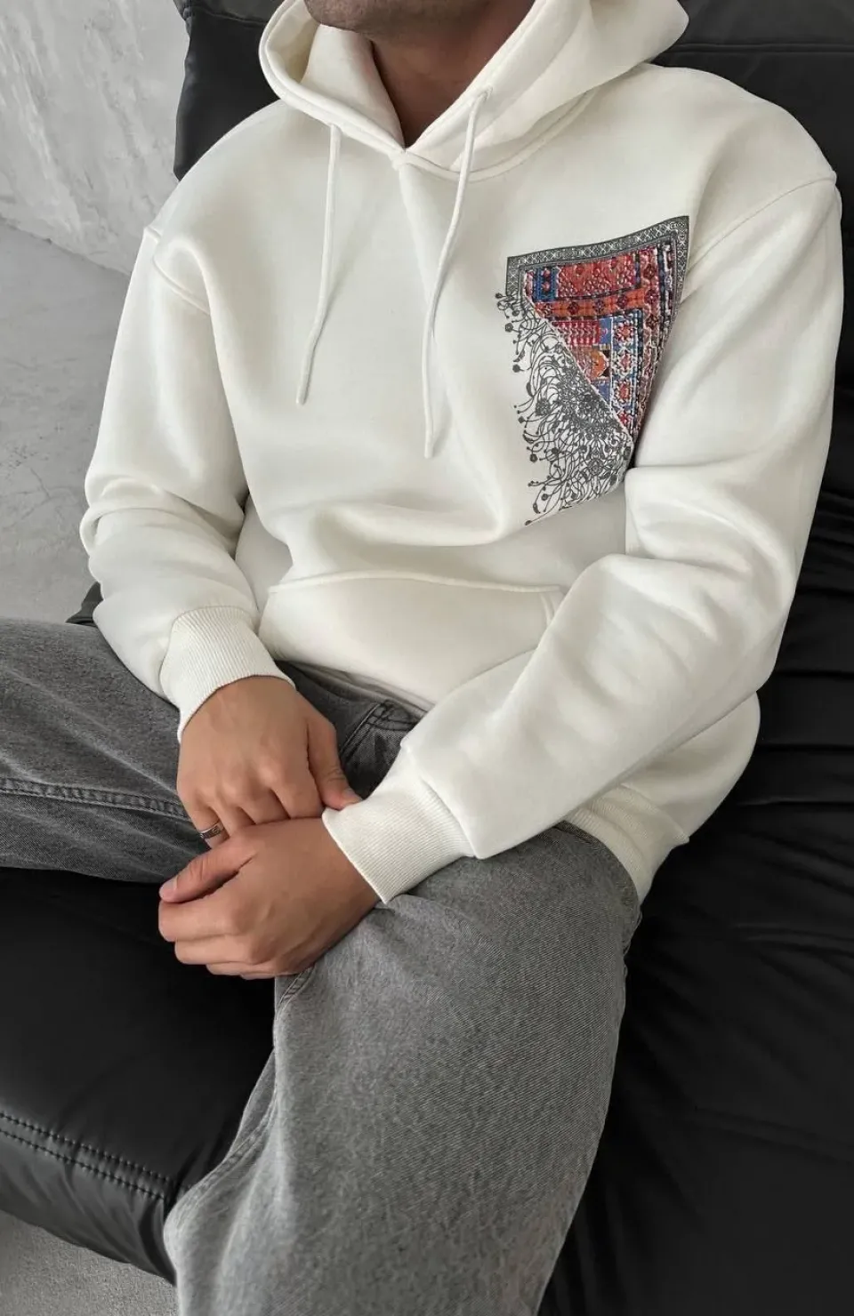 Uzun Kol Kapüşonlu Ön Ve Arka Baskılı SweatShirt - Beyaz