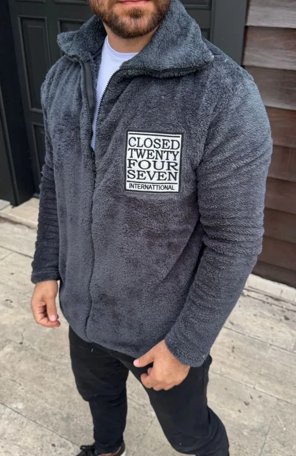 Erkek Polar Fermuarlı Sweatshirt – Kapüşonsuz, Cepli, Yumuşak Dokulu, Oversize Rahat Kalıp, Kışlık Sıcak Tutan Fermuarlı Üst - Füme Somersan Giyim | Kadın, Erkek ve Çocuk Moda