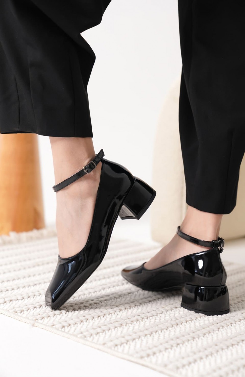 Siyah Rugan Kadın Topuklu Ayakkabı TR18MS16A Somersan Giyim | Kadın, Erkek ve Çocuk Moda