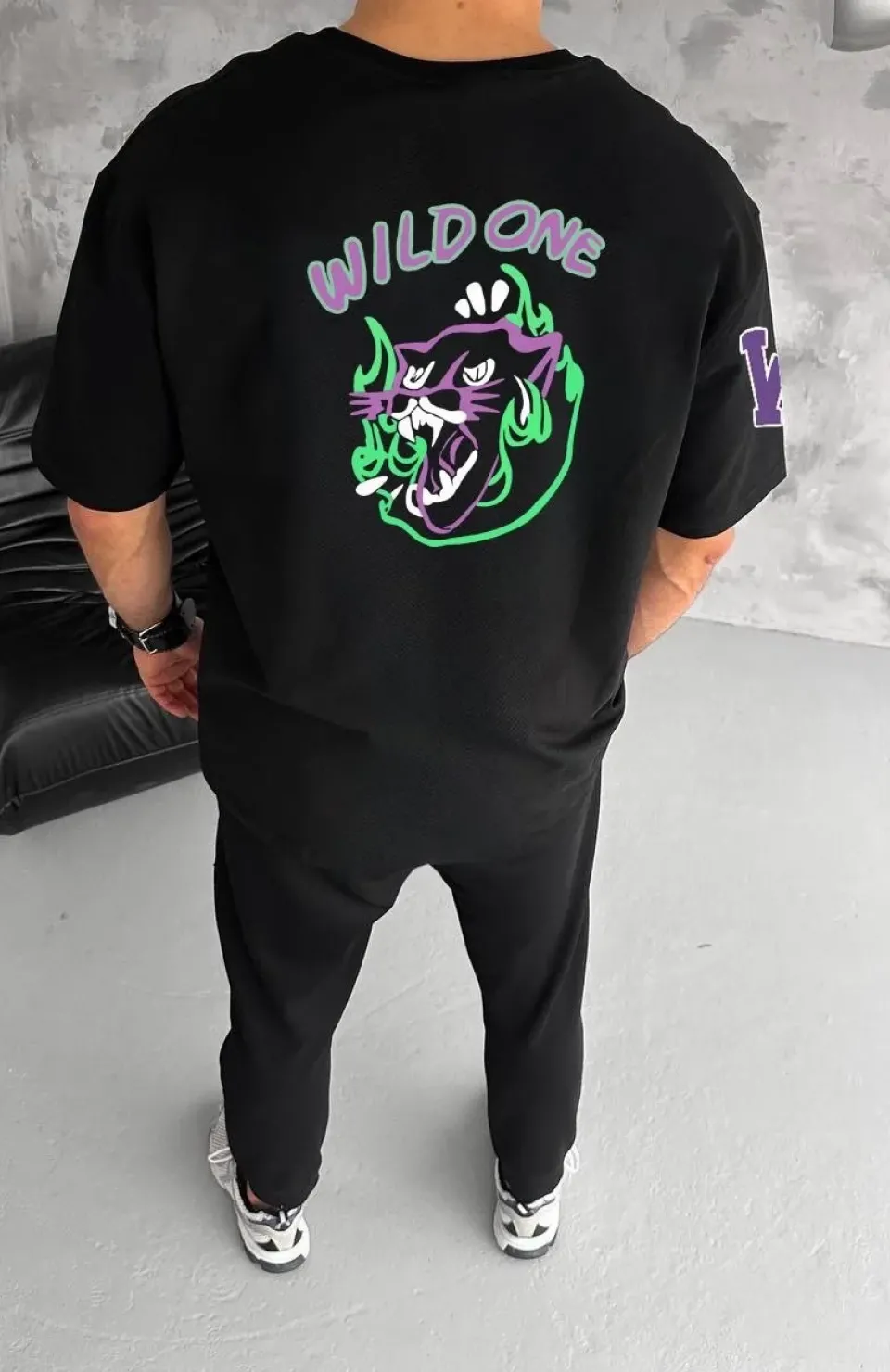 Unisex Bisiklet Yaka Baskılı Oversize T-Shirt - Siyah Somersan Giyim | Kadın, Erkek ve Çocuk Moda