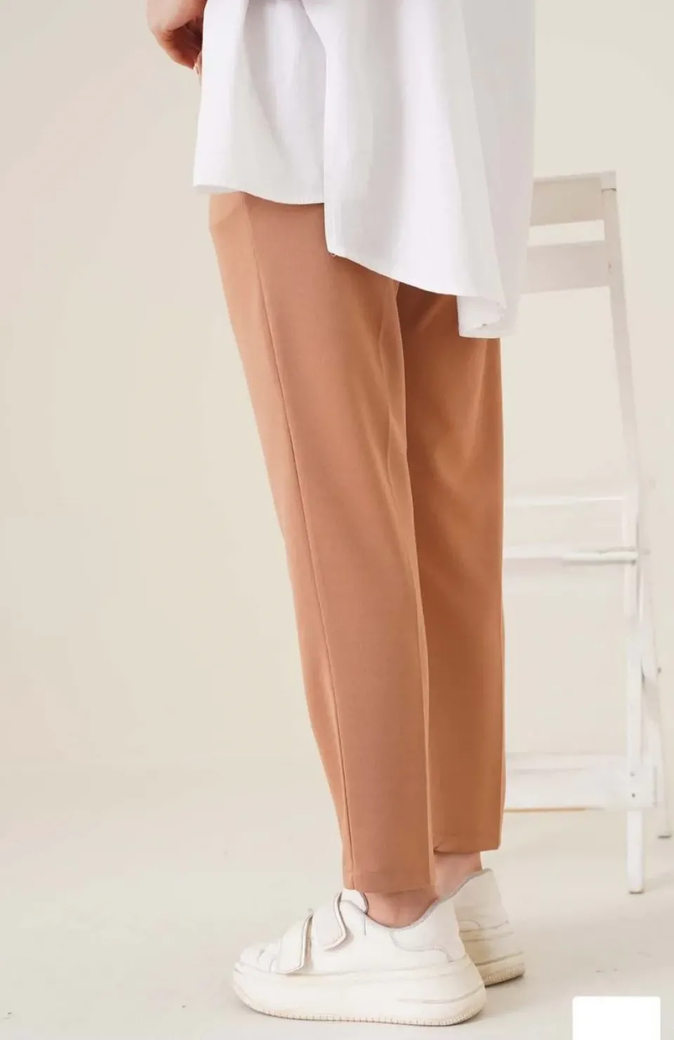 Kadın Tam Kalıp Basic Eşofman Pantolon - Kahverengi