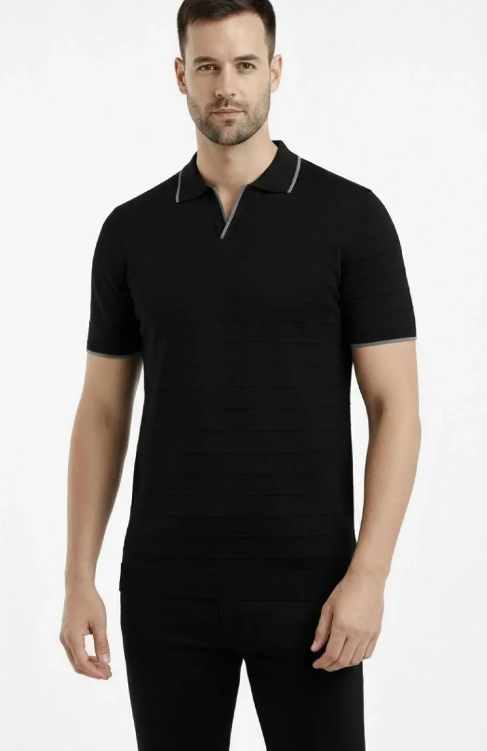 Erkek Triko Kumaş Yakalı Düğmesiz Açık Yaka Fitilli Kısa Kollu Regular Fit Tişört T-shirt - Siyah Somersan Giyim | Kadın, Erkek ve Çocuk Moda