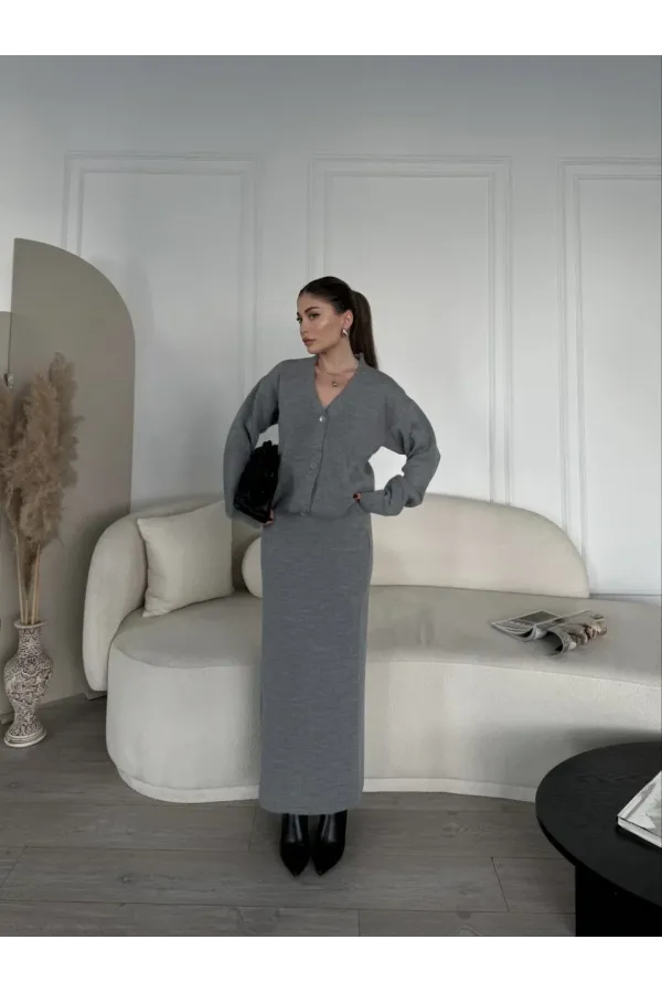 V Yaka 3 Düğmeli Hırka Takım Triko İkili Etekli - Gri