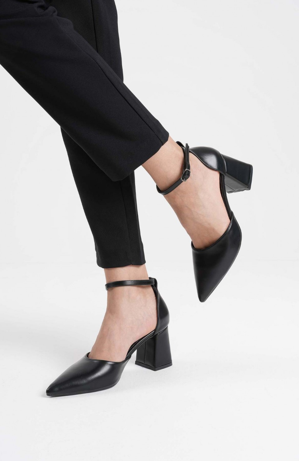 Siyah Cilt Kadın Topuklu Ayakkabı TR08MS11D Somersan Giyim | Kadın, Erkek ve Çocuk Moda
