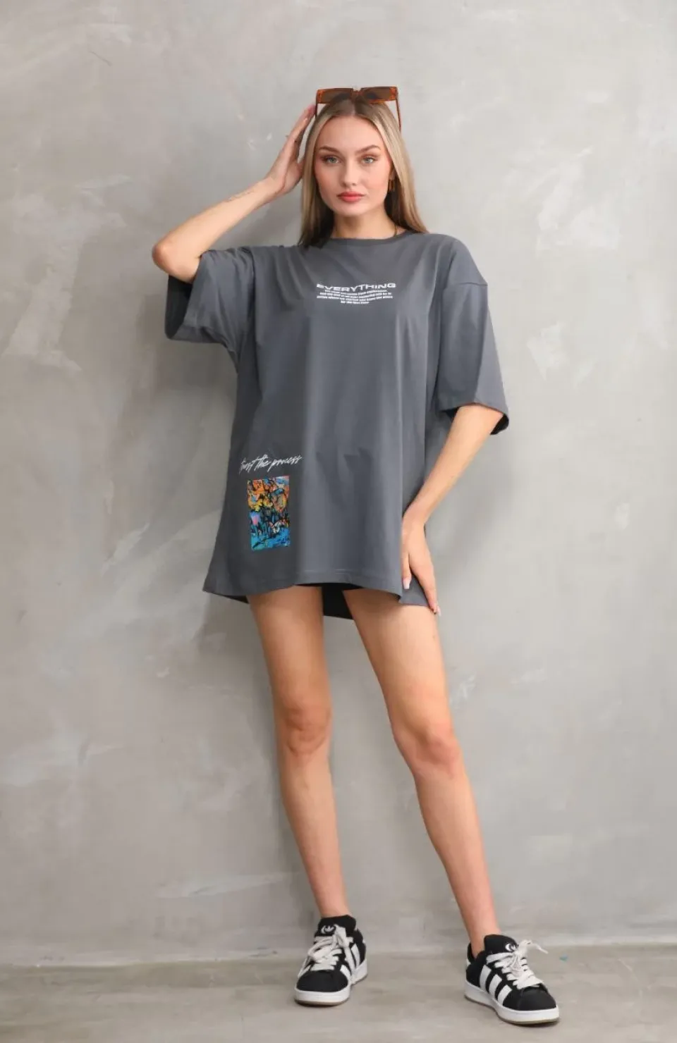 Unisex Bisiklet Yaka Baskılı Oversize T-Shirt - Gri Somersan Giyim | Kadın, Erkek ve Çocuk Moda