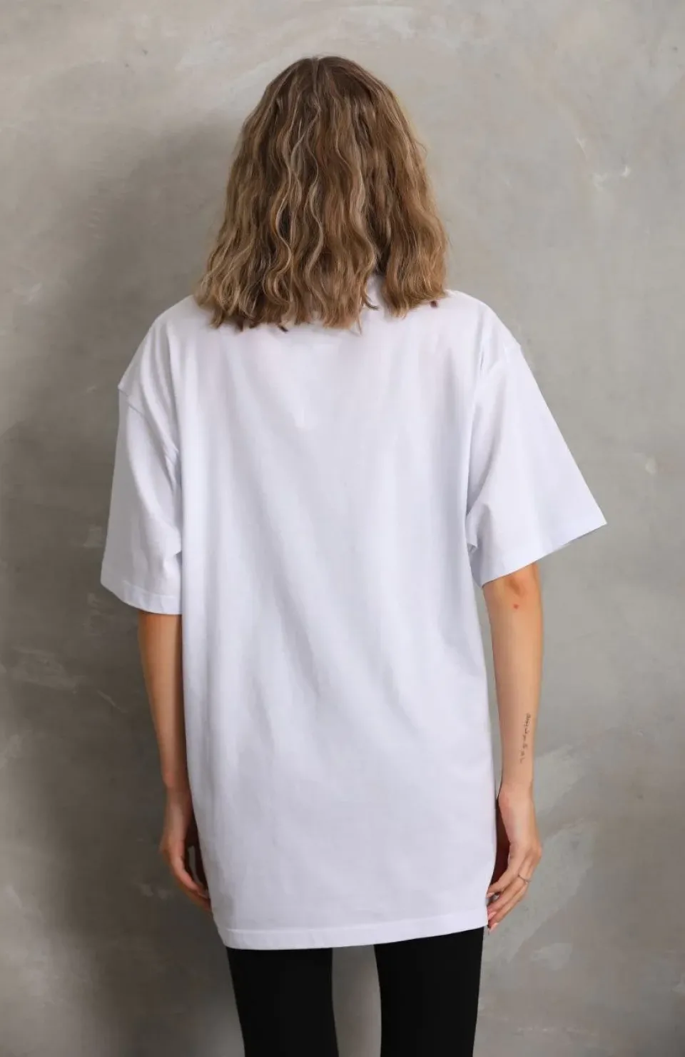 Unisex Taş Desenli Oversize T-Shirt - Beyaz