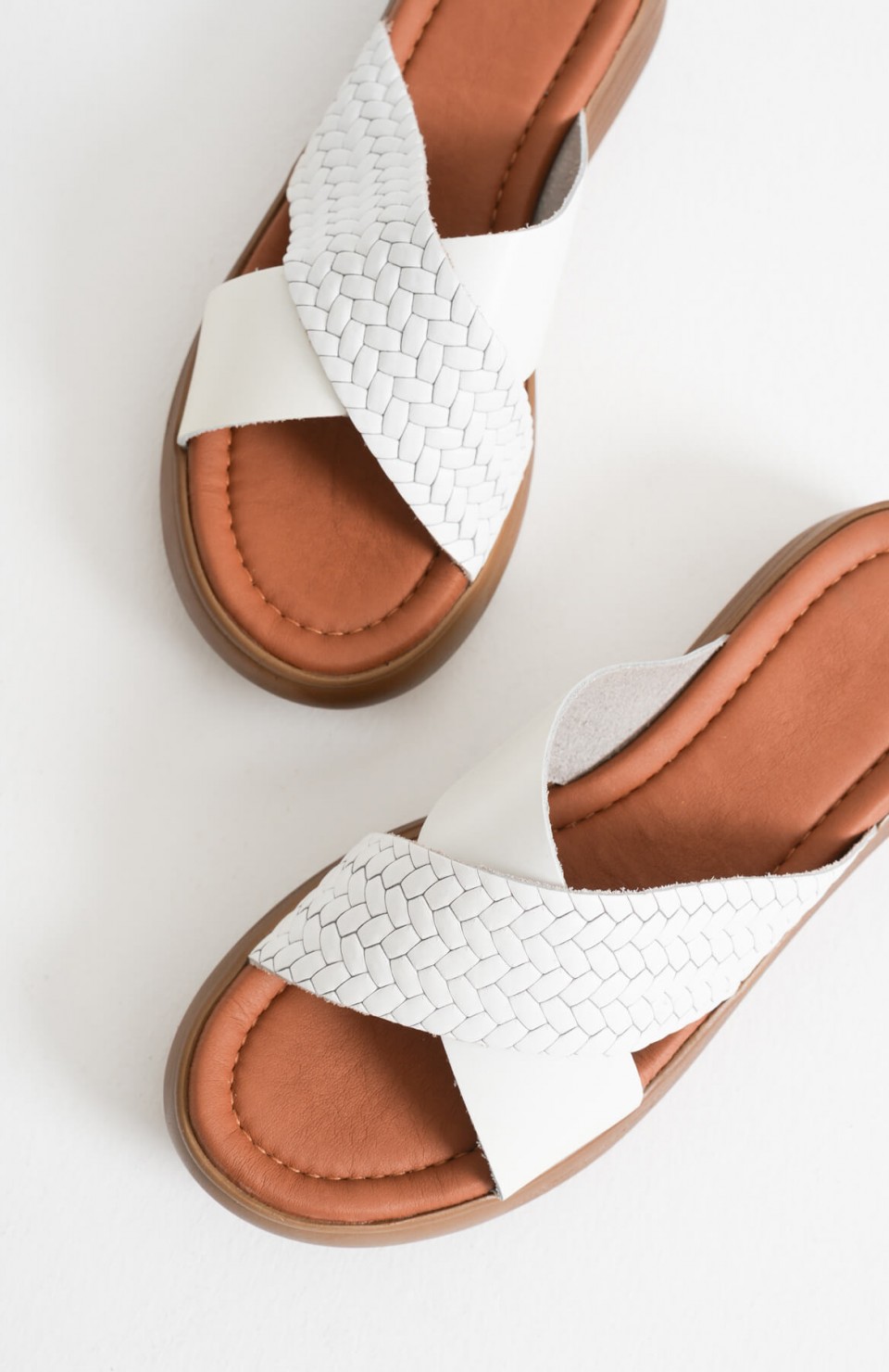 Beyaz Hakiki Deri Terlik TR31MY53M Somersan Giyim | Kadın, Erkek ve Çocuk Moda